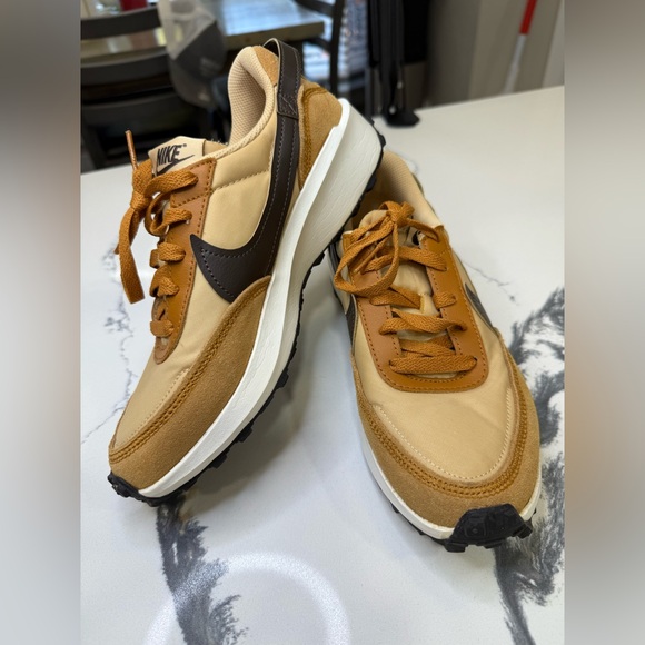 Nike Waffle Debut Shoes Women’s Size 7. 5 Sesame/Baroque Brown Sneakers DH9523 - Picture 4 of 6